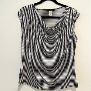 Jennie & Marlis Black and White Cap Sleeve Blouse